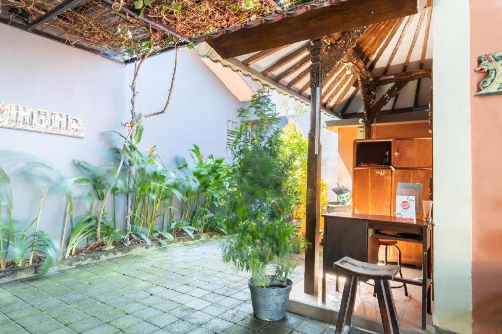 Oyo 3775 Ketut Inn Pesanggaran المظهر الخارجي الصورة